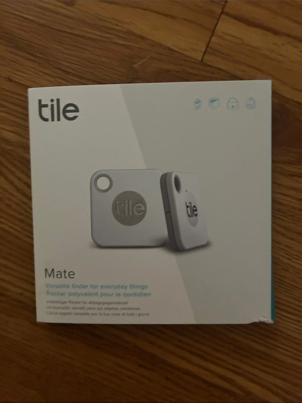 NEW Apple Tile Mate White and Silver GPS tracker never used killer deal